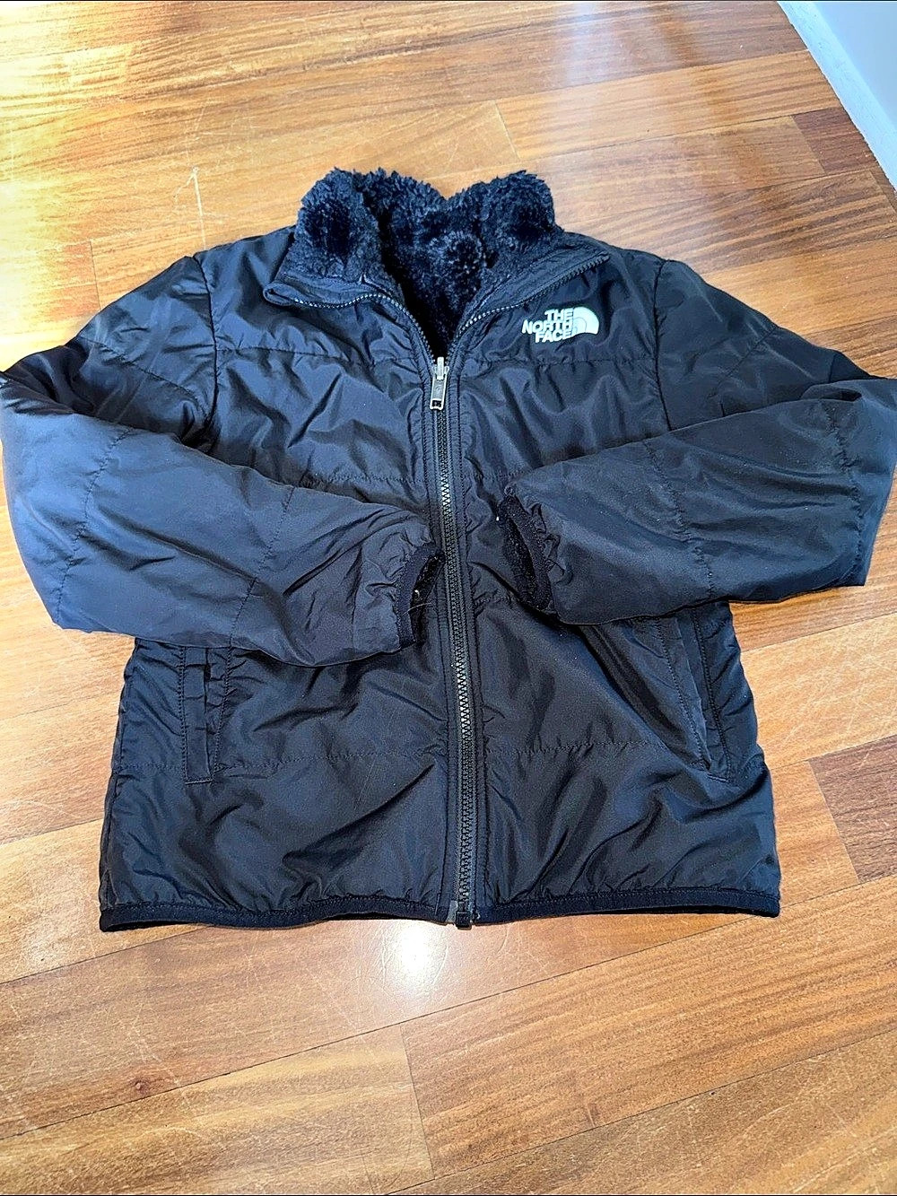 The North Face Girls' Reversible Mossbud Swirl Jacket Black Girls Medium (10)